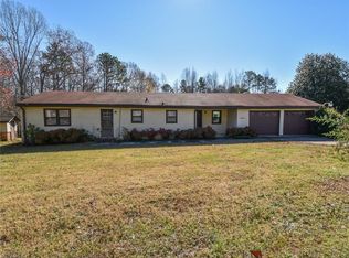 8592 Center Grove Church Rd, Clemmons, NC 27012