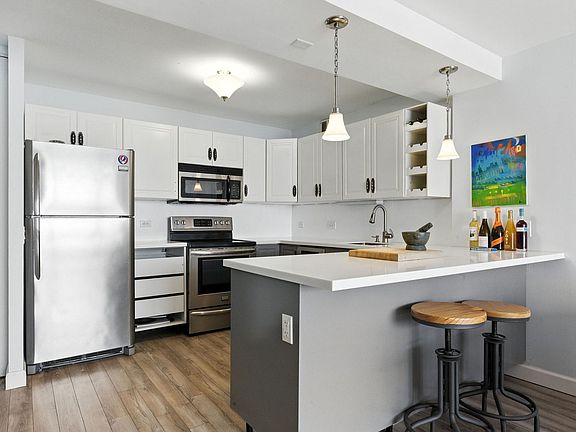 2nd image of 5415 N Sheridan Rd APT 3402