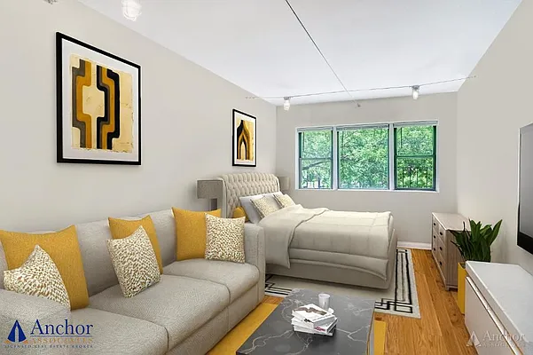 Rented by Anchor Associates | media 10