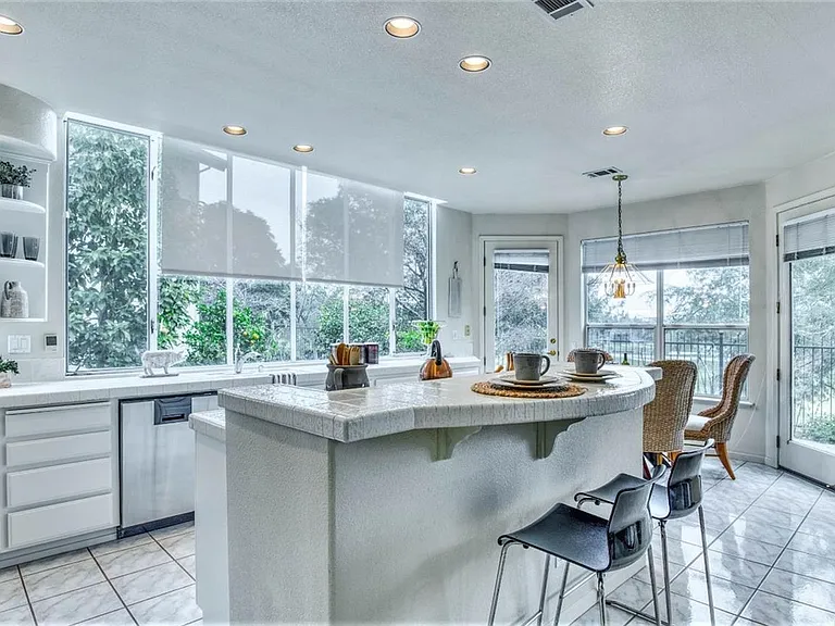 3233 Quail Hollow Dr #1 — Photo 18