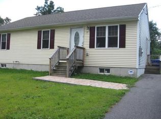 13 Mohegan Ave, Springfield, MA 01151