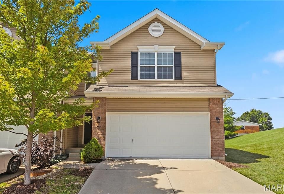 1st image of 27 Loris Ln