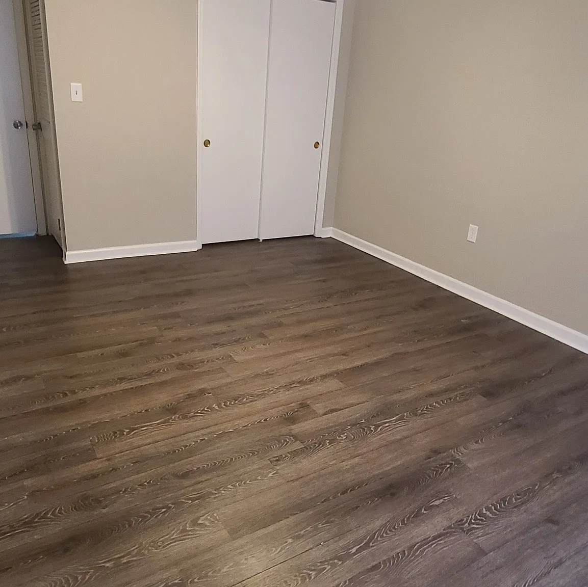 807 La Brook Ct — Photo 4