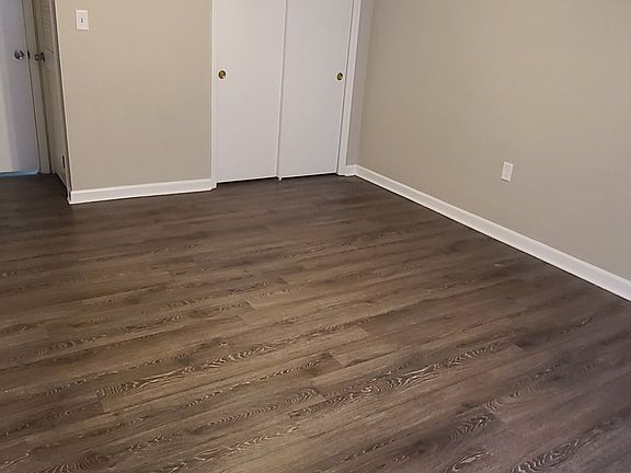 4th image of 807 La Brook Ct
