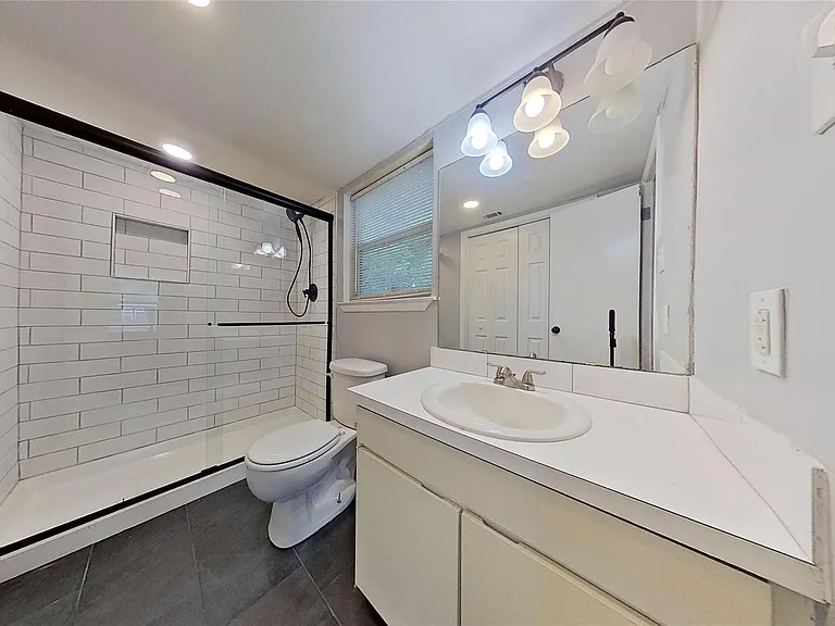 6321 Walraven Cir #6321 — Photo 12