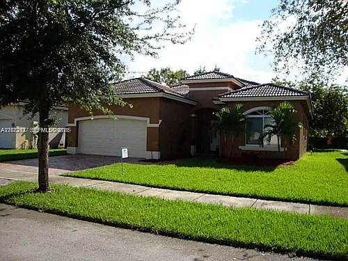 2241 SE 17th Ave Photo 1
