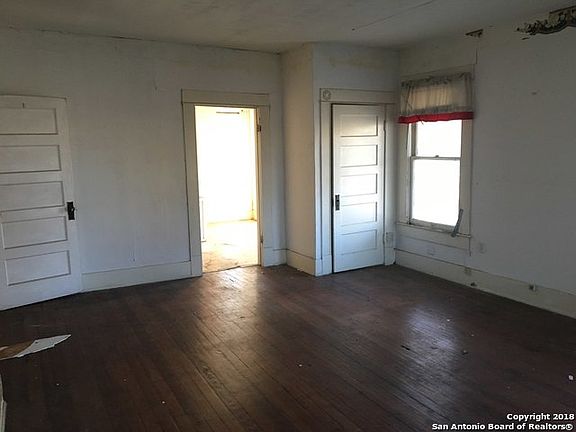5th image of 130 E Highland Blvd