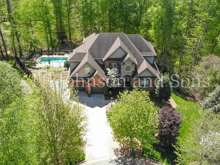 1112 Oakencroft Ct — Photo 64