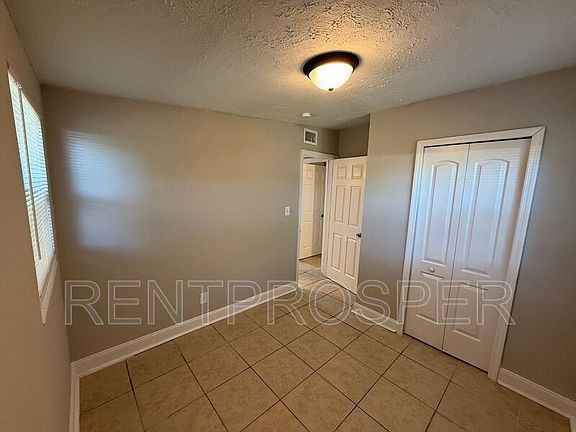 4th image of 1192 Maxey Dr