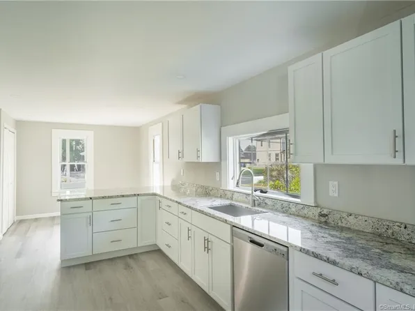 48 Moore Avenue, East Hartford, CT 06108