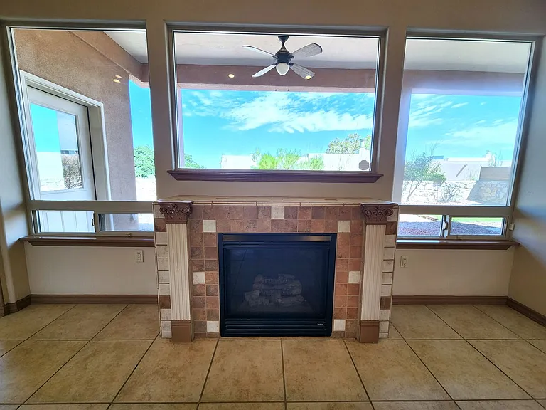 4189 Capistrano Ave — Photo 9