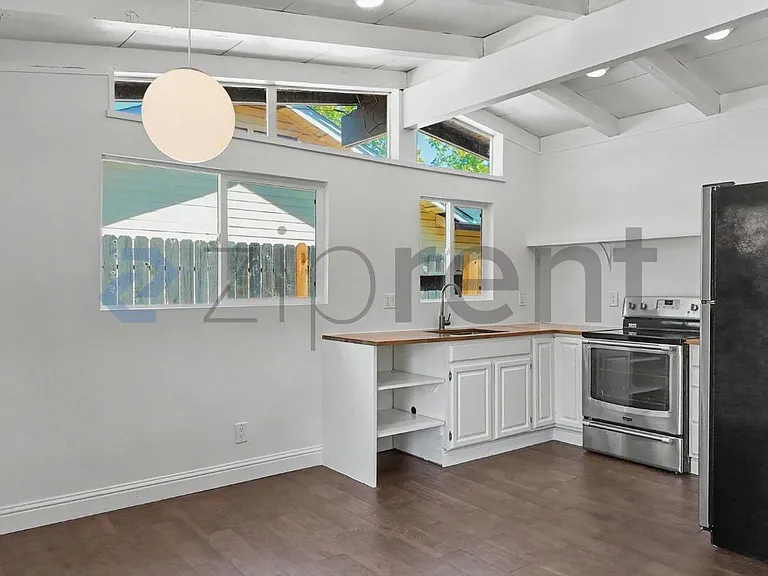 1937 Terrace Dr — Photo 7