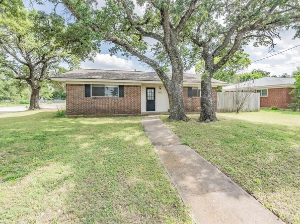 1101 Elmira St, Weatherford, TX 76086