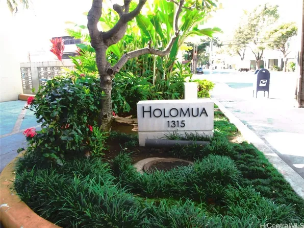 1315 Kalakaua Ave APT 1701, Honolulu, HI 96826
