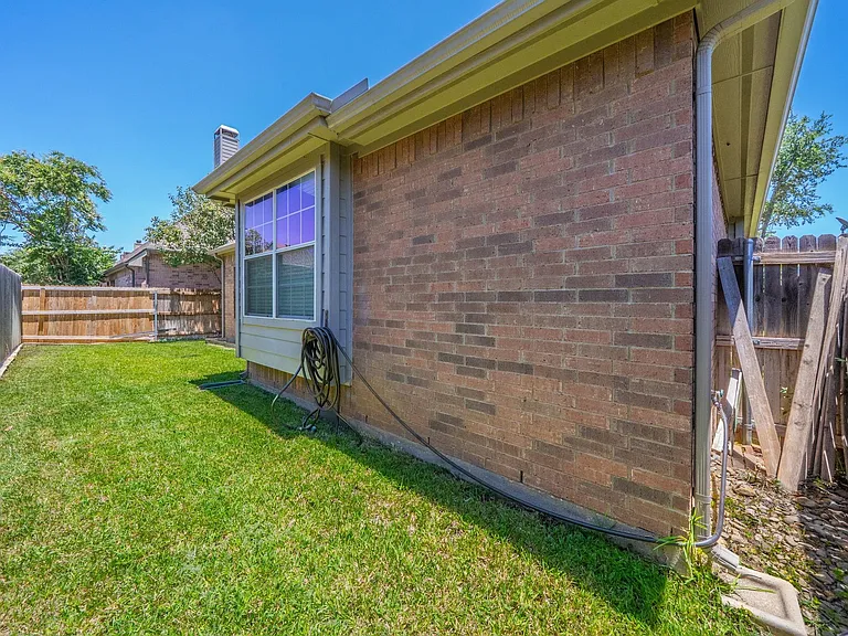 1717 Lake Eden Dr — Photo 24
