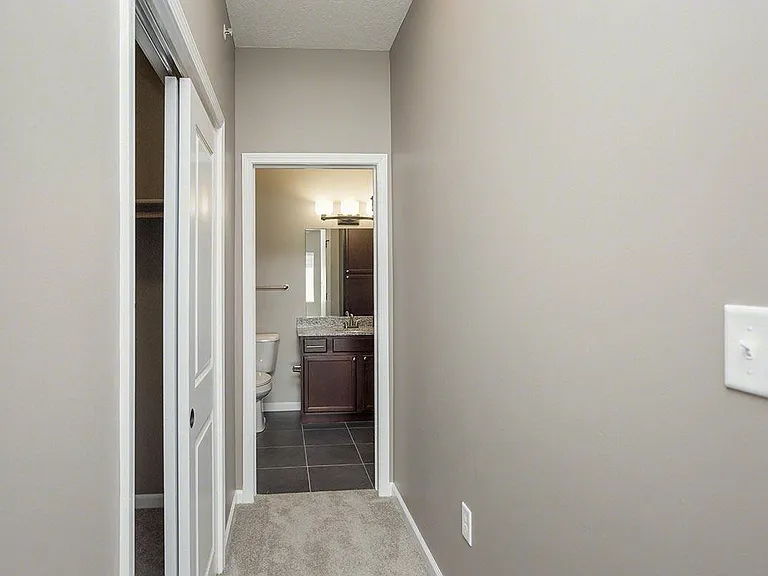 Timberline Apartments — Photo 38