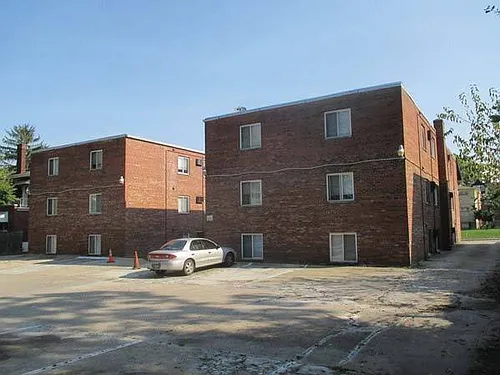 2897 Harrison Ave Photo 1