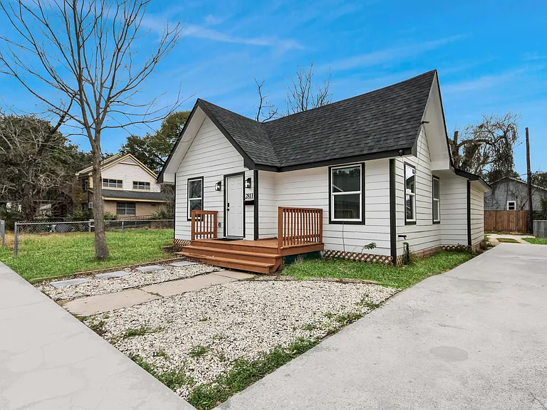 2811 Winbern St — Photo 46