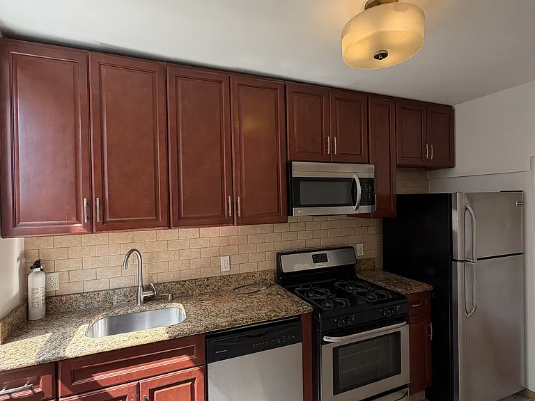 101 73rd St #46 — Photo 6