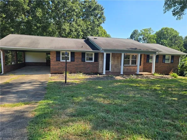 429 Mendenhall Dr, Winston Salem, NC 27127