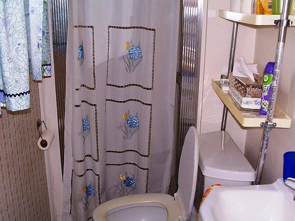 Home for Sale in Quincy, IL $39,900