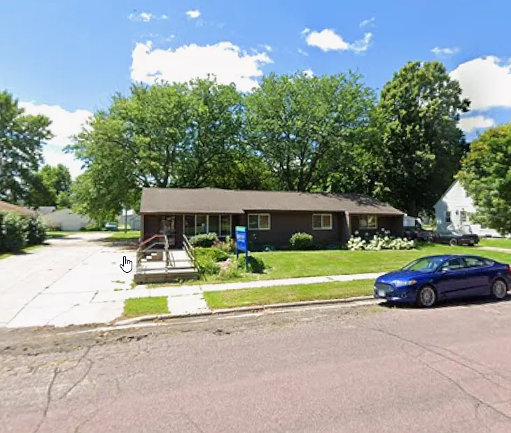 318 1st St SW