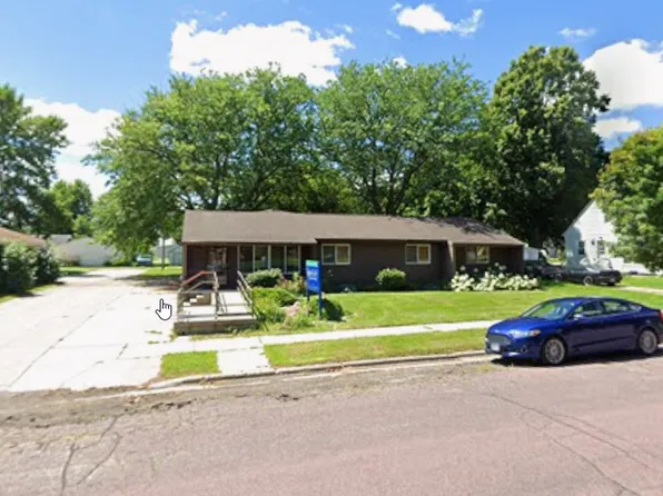 318 1st St SW, New Richland, MN 56072