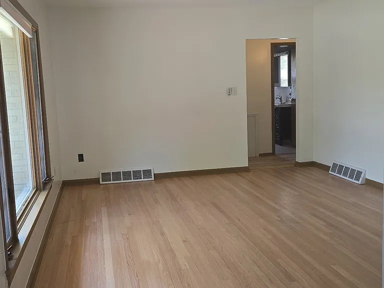 2315 S Lombardy Ln — Photo 6