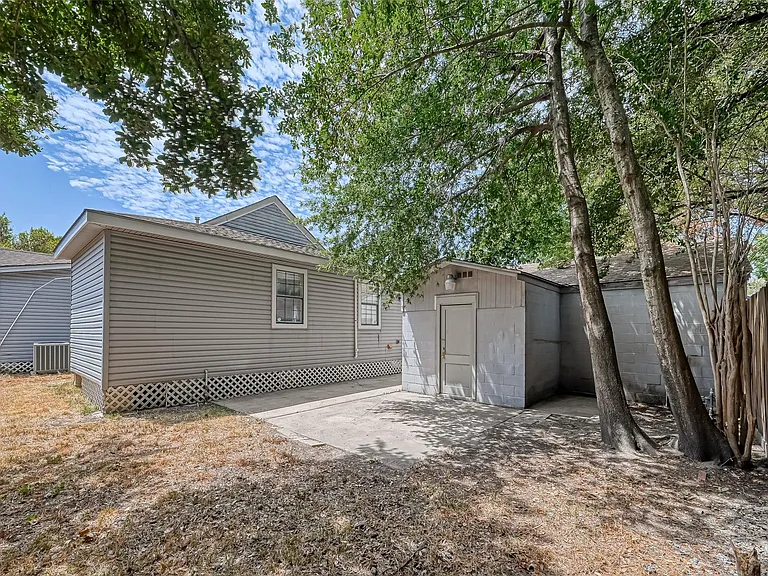 817 Eleanor St — Photo 41