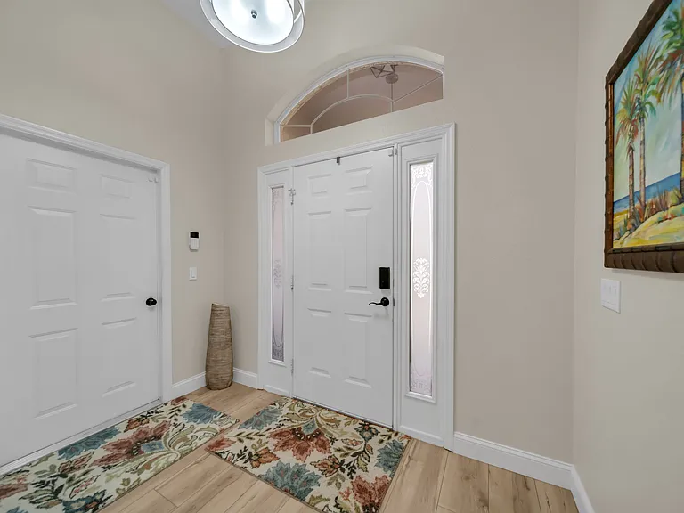 1358 Hedgewood Cir — Photo 31