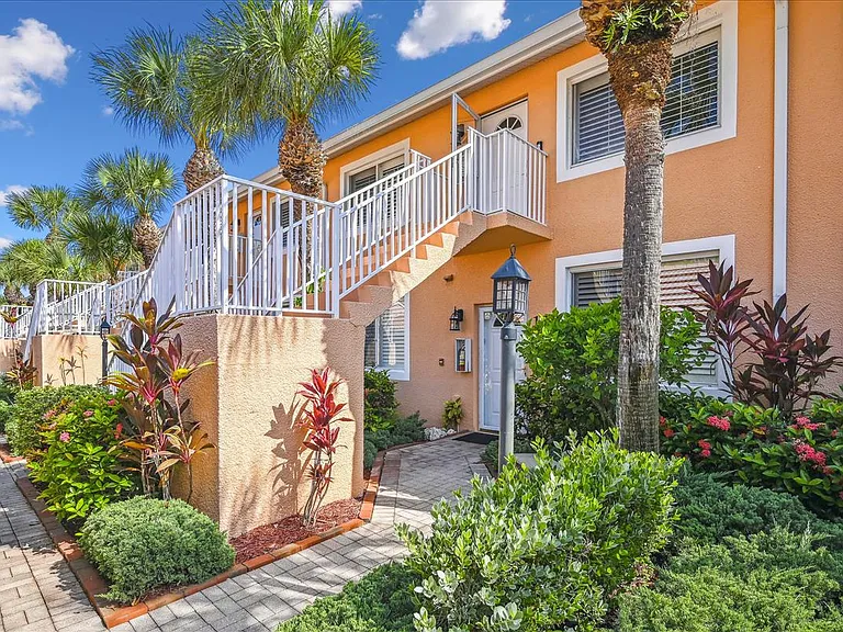 6820 Beach Resort Dr #14 — Photo 25