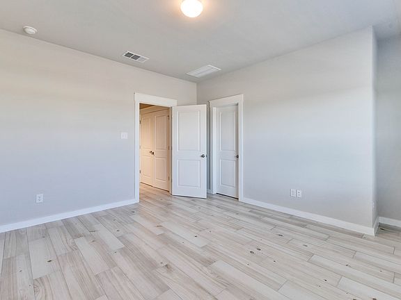 5th image of 253 Fieldwood Dr Unit C-1