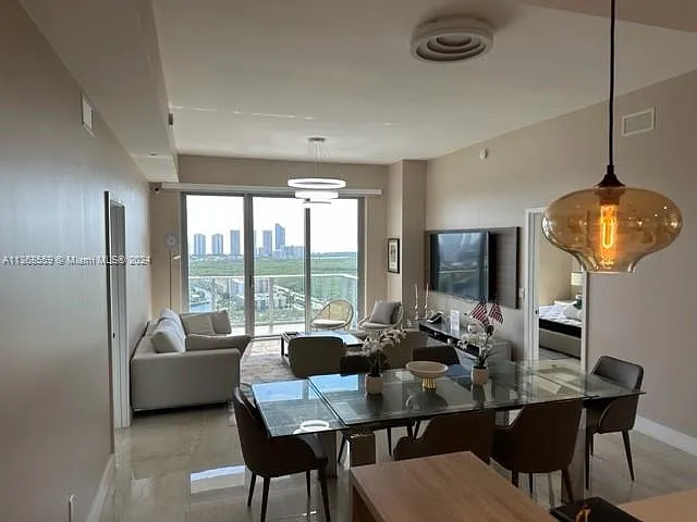 16385 Biscayne Blvd #7 — Photo 13