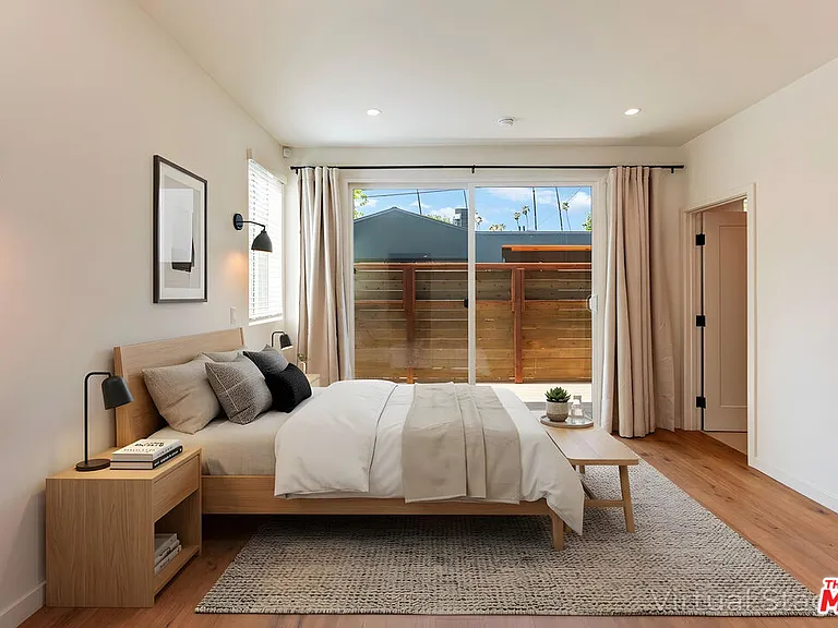 1405 N Coronado St — Photo 9