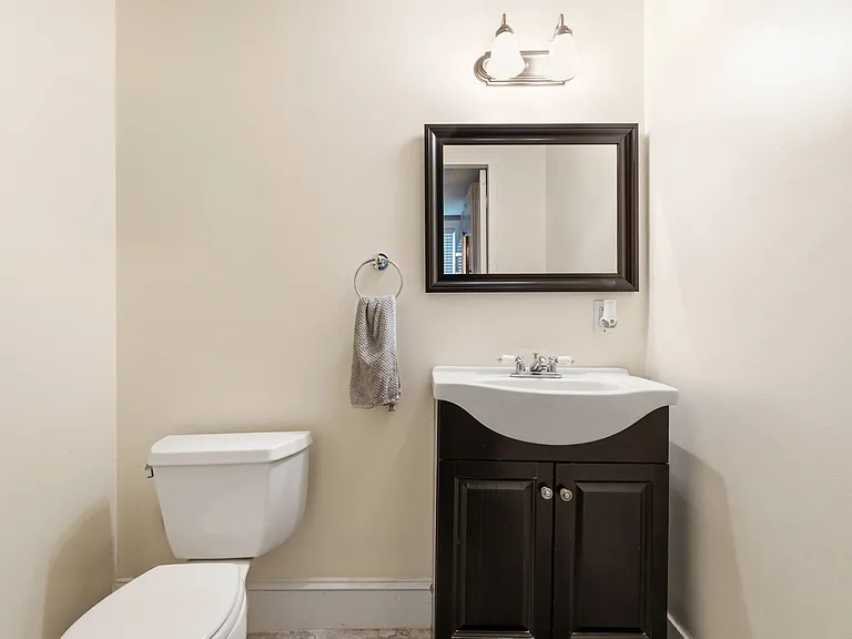 5 Osgood Pl #C — Photo 3