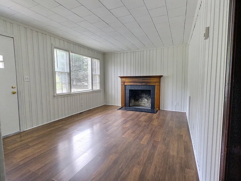 751 Faircloth Ave — Photo 2