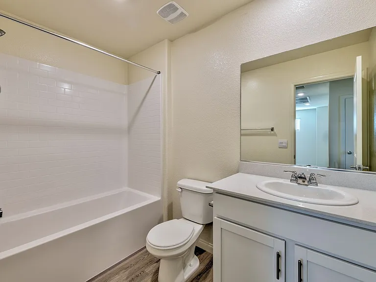 4702 Arctic Cliffs Ave — Photo 8