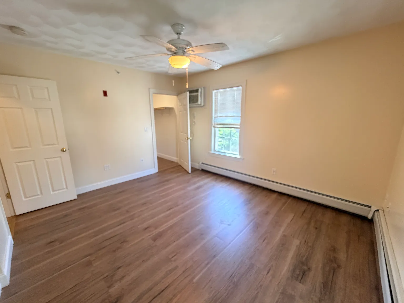 1 bed, 856 sqft, $1,700 — Photo 4
