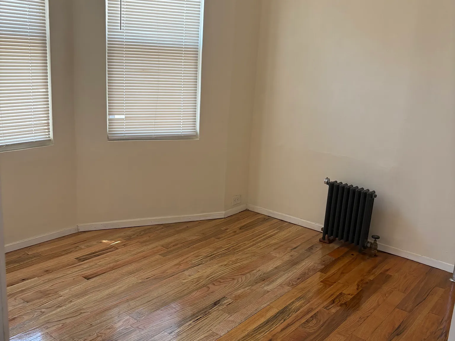 2 bed, 1050 sqft, $2,700 — Photo 3