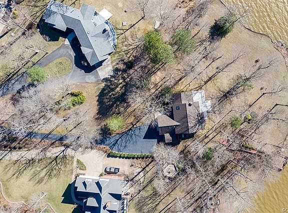 4th image of 20238 Oak River Ct