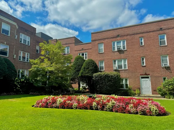 70 Strawberry Hill Avenue APT 3-2A, Stamford, CT 06902