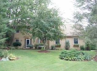 22 Pasture Gate Ln, Delmar, NY 12054