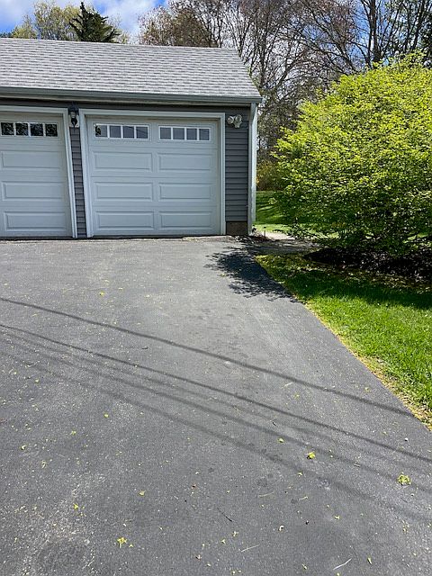 Convenient parking right in front of the garage