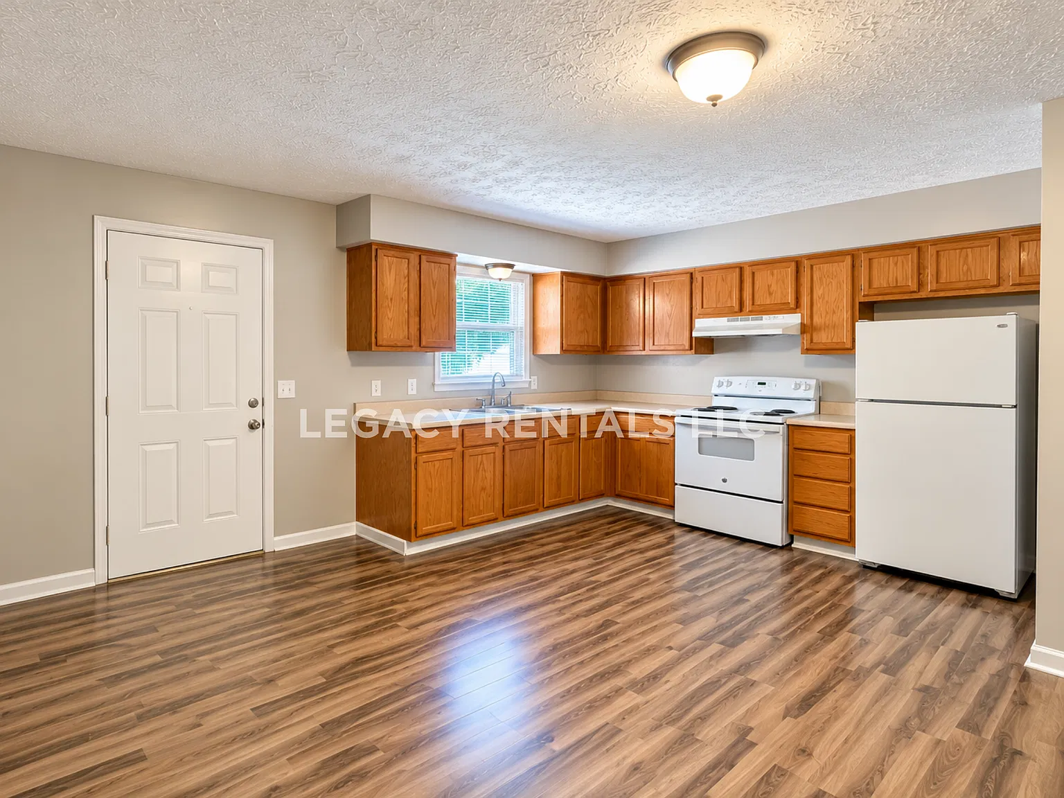 102 Rice Ct — Photo 2