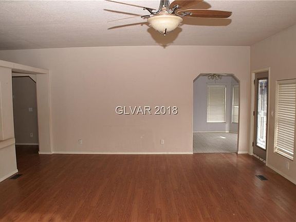 3rd image of 970 E Winston Ln