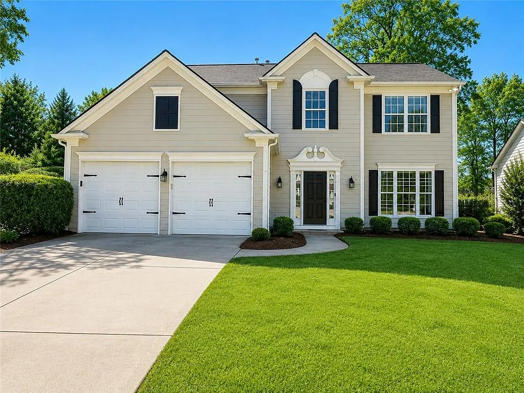 4 bed, 2.5 bath, 2440 sqft, $2,850 — Photo 1