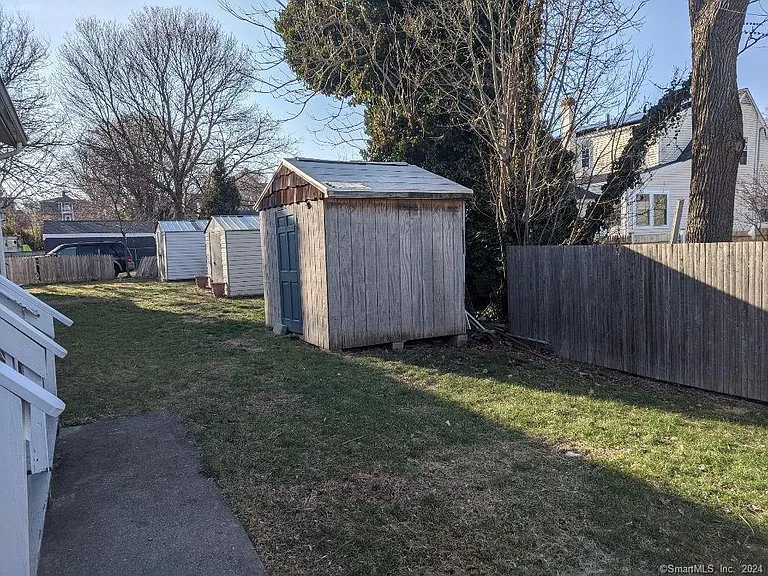 42 Ferris St — Photo 15