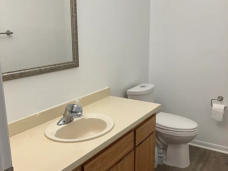 1010 Oakhill St — Photo 7