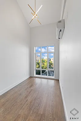 Rented by ERNY LLC | media 18