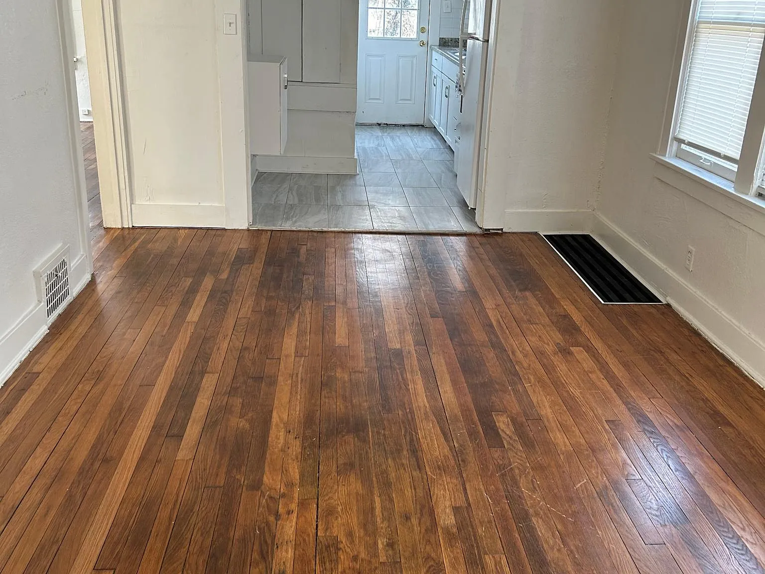 2 bed, 798 sqft, $1,200 — Photo 3